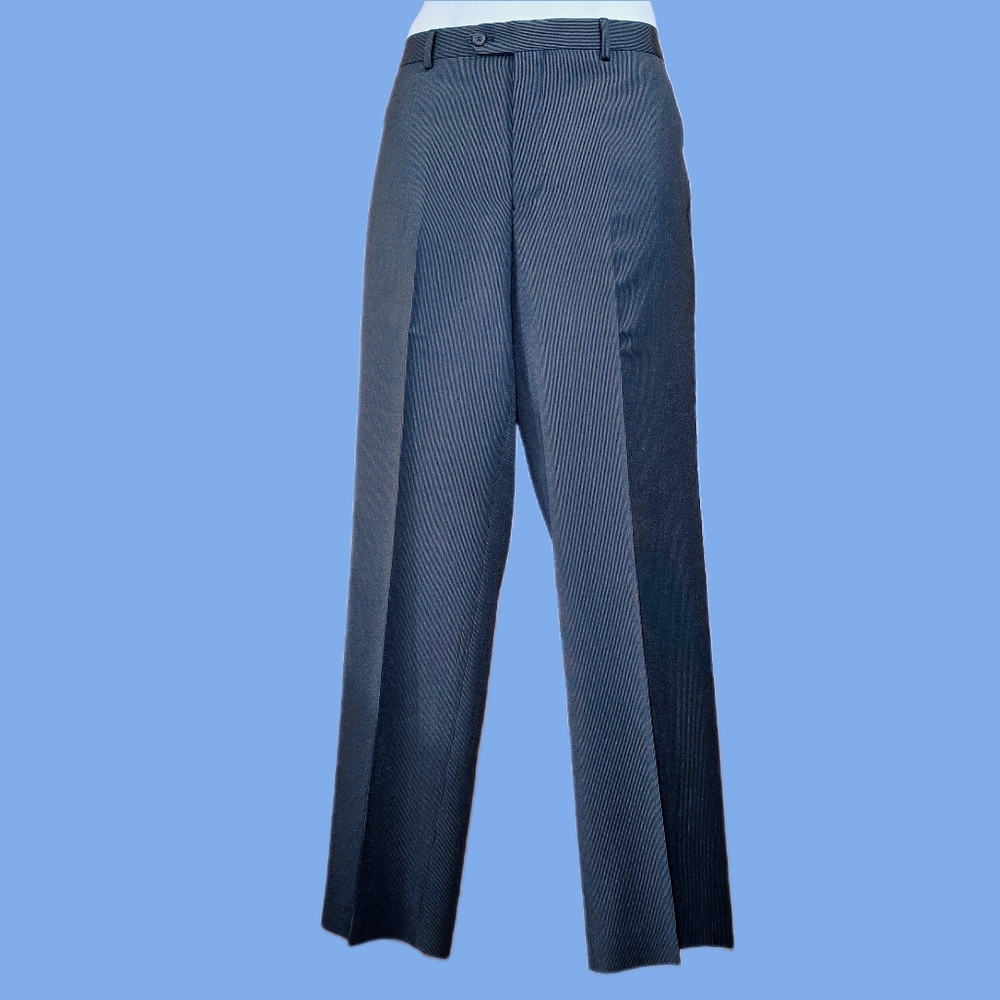 Vernon Fashion Italian Styling Suit - Picture 15 of 16